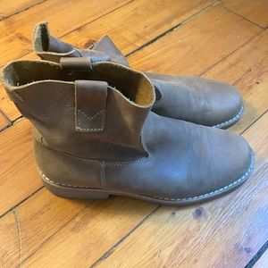 Roots Womens size 8